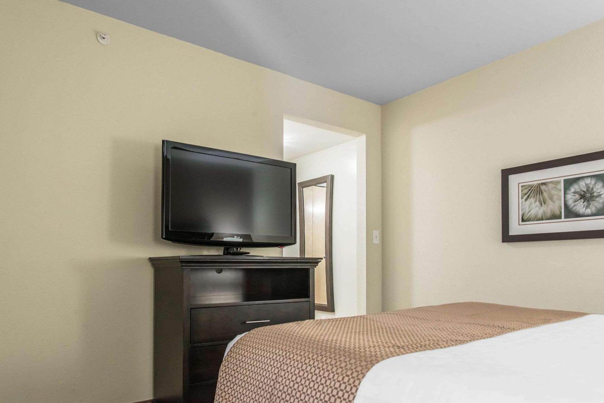 Mainstay Suites Winnipeg Exterior foto
