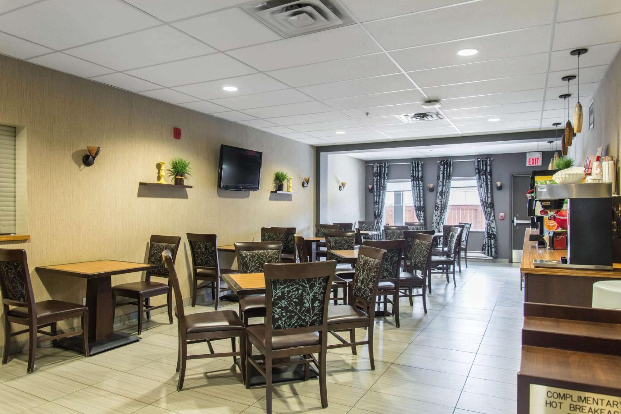Mainstay Suites Winnipeg Exterior foto
