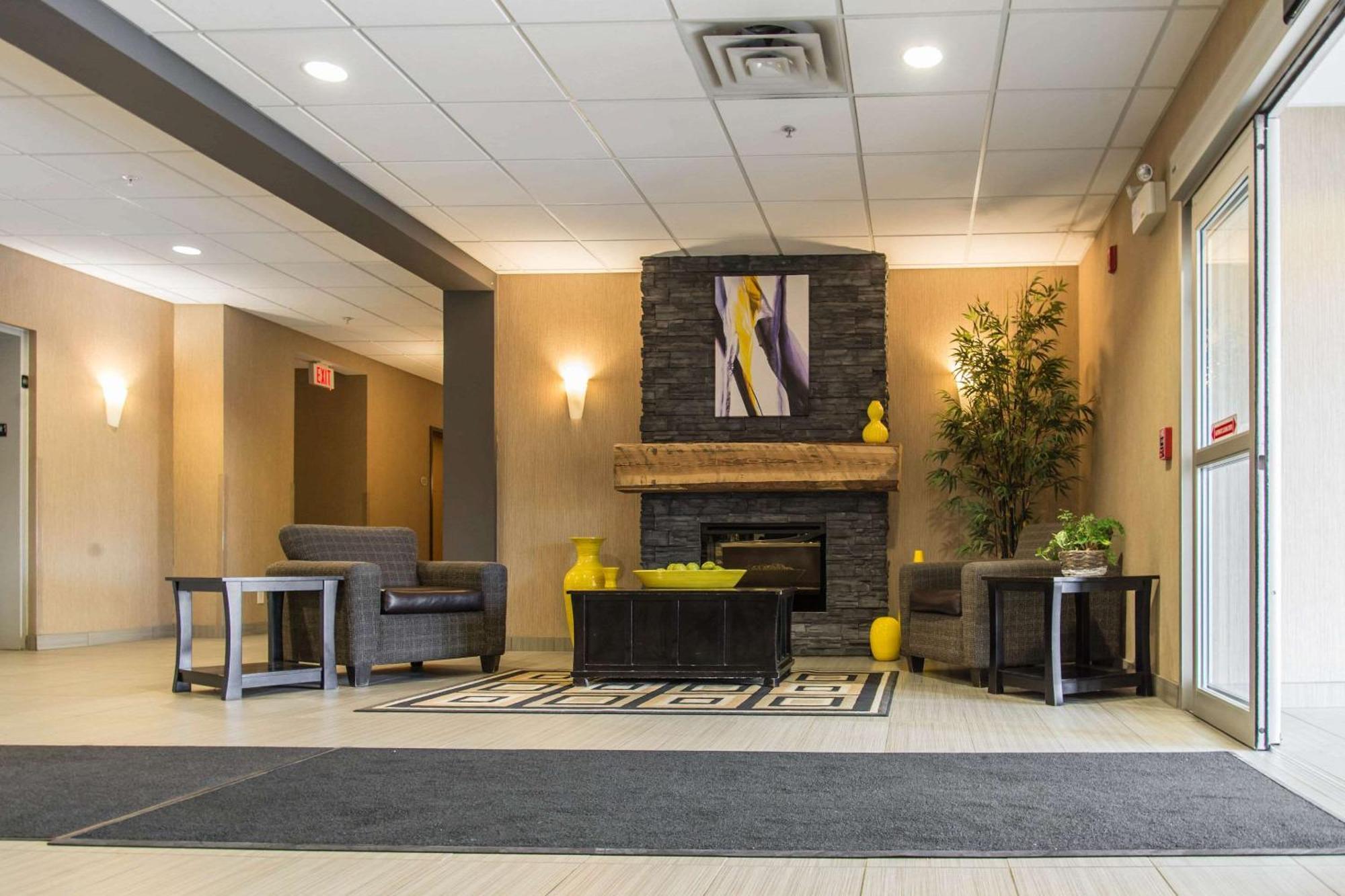 Mainstay Suites Winnipeg Exterior foto